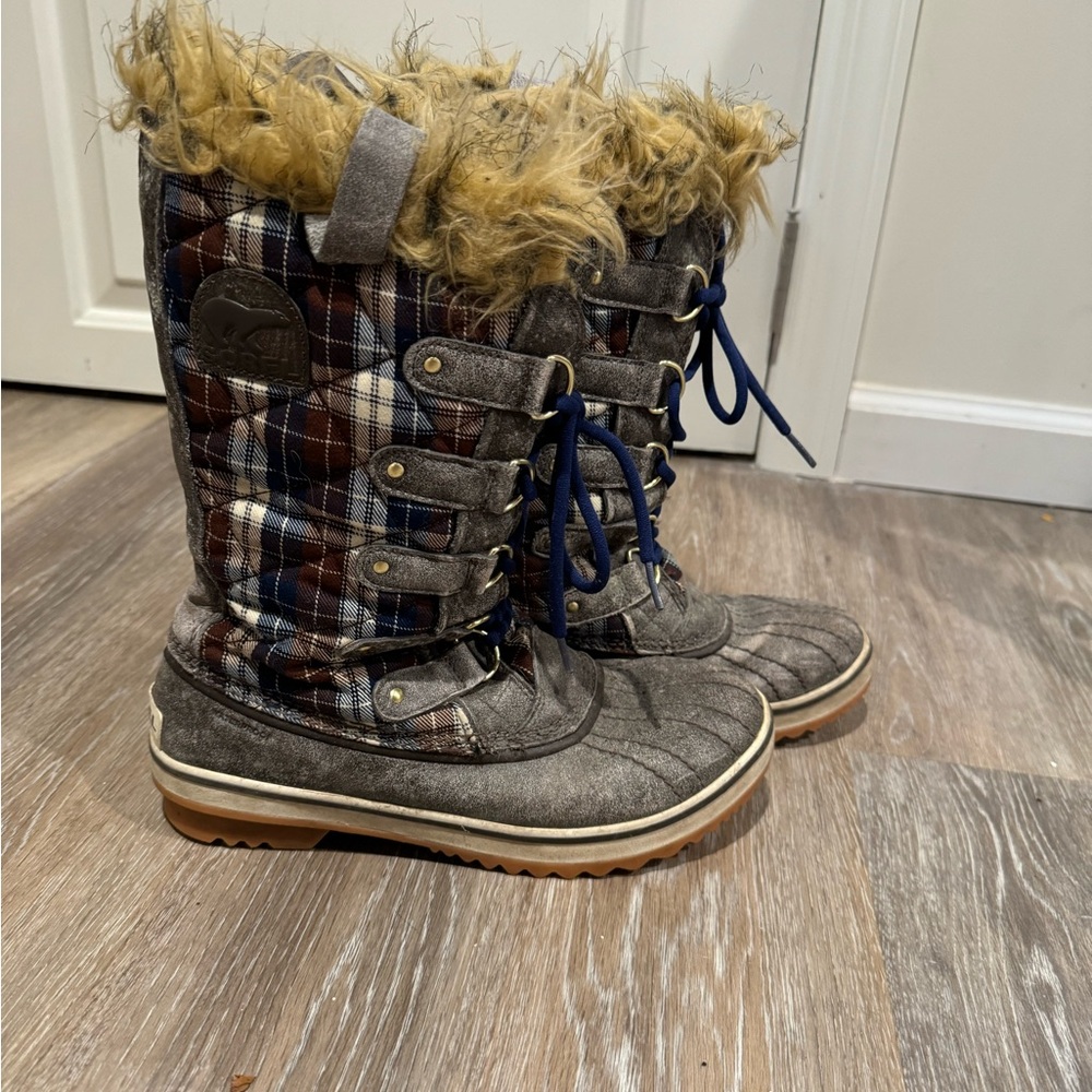 Plaid Fur-Lined Winter Boots